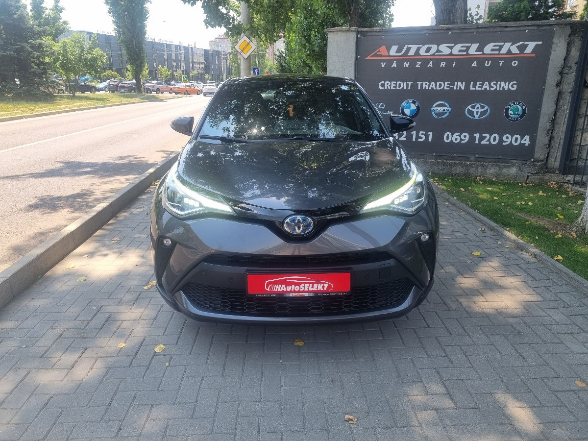 Toyota C-HR 2021 photo 2