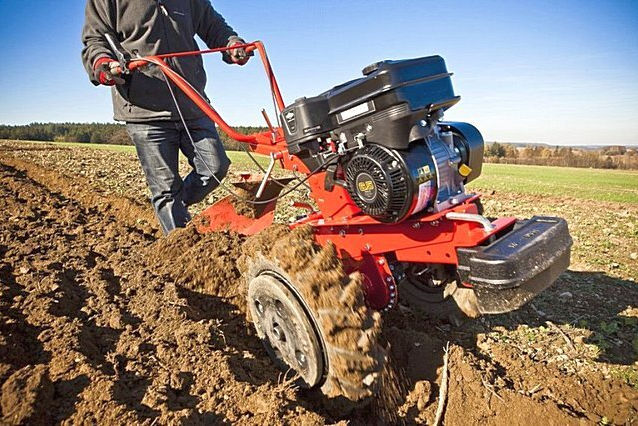 Servicii profesionale de curățare terenuri și lucrări agricole în Moldova! foto 1