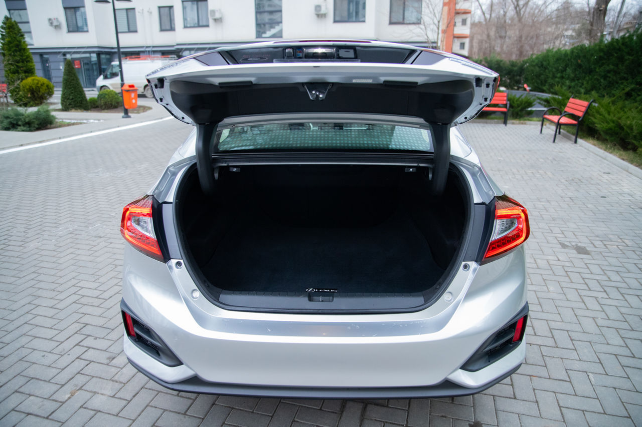 Honda Clarity фото 5