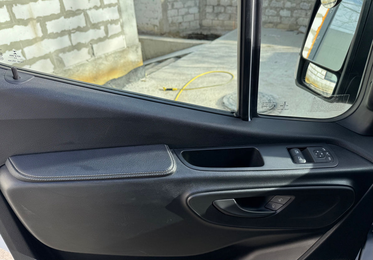 Mercedes Sprinter 907 foto 7