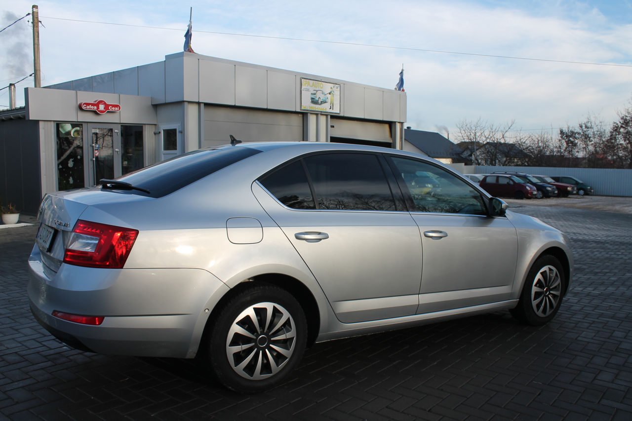 Skoda Octavia foto 3