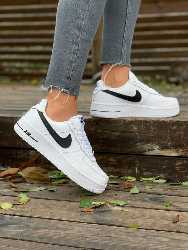 Nike air force alb cu negru