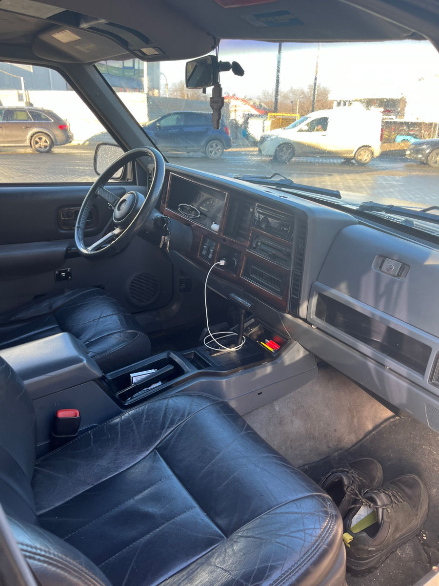 Jeep Cherokee foto 4