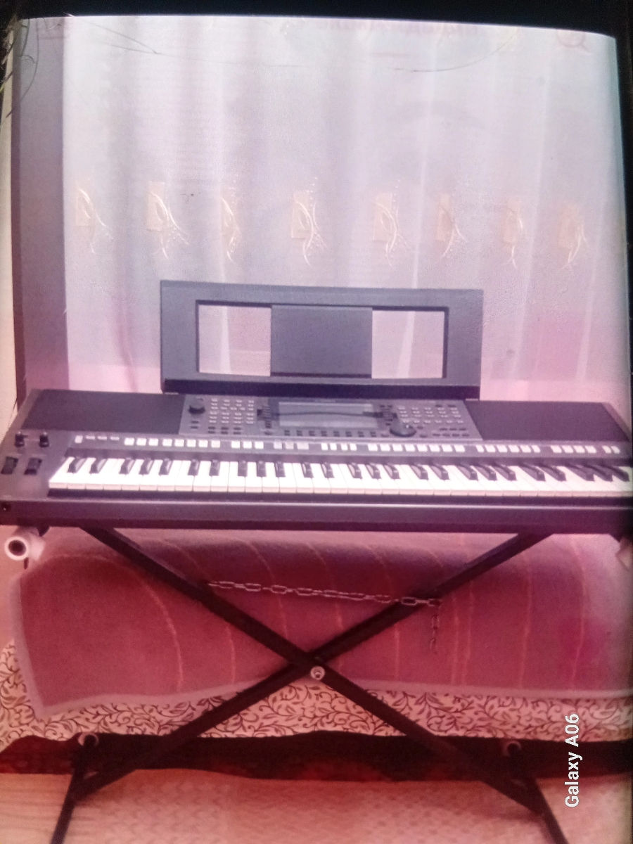 Vind Yamaha psr S770. фото 3