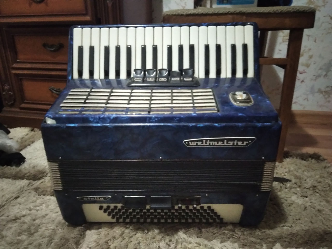 Urgent V nd Acordeon De 80 De Basi 3000 Lei urgent-v-nd-acordeon-de-80-de-basi-3000-lei
