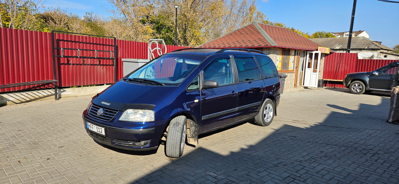 Volkswagen Sharan foto 2