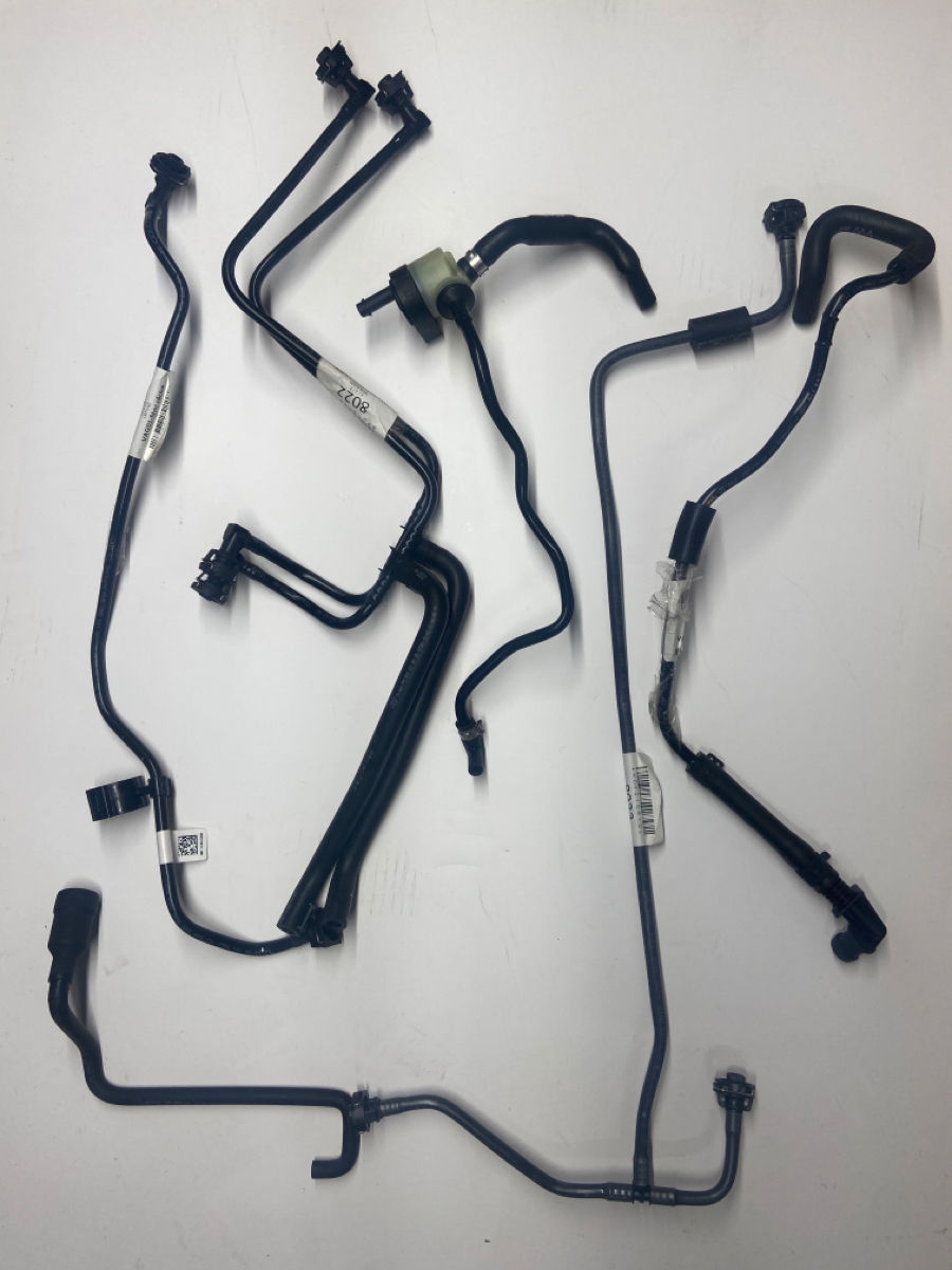 Патрубки клапаны трубки шланги вакуум  на все модели vag vw audi skoda seat porsche. оригинальные. фото 1