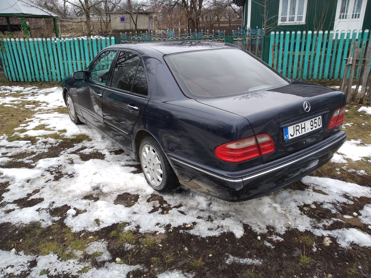Mercedes e210