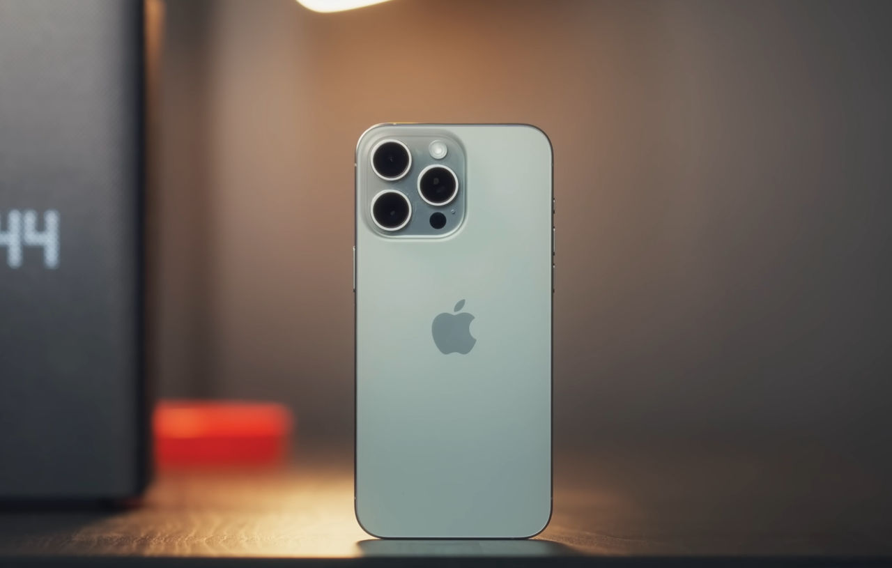 iPhone 15 Pro Max foto 0