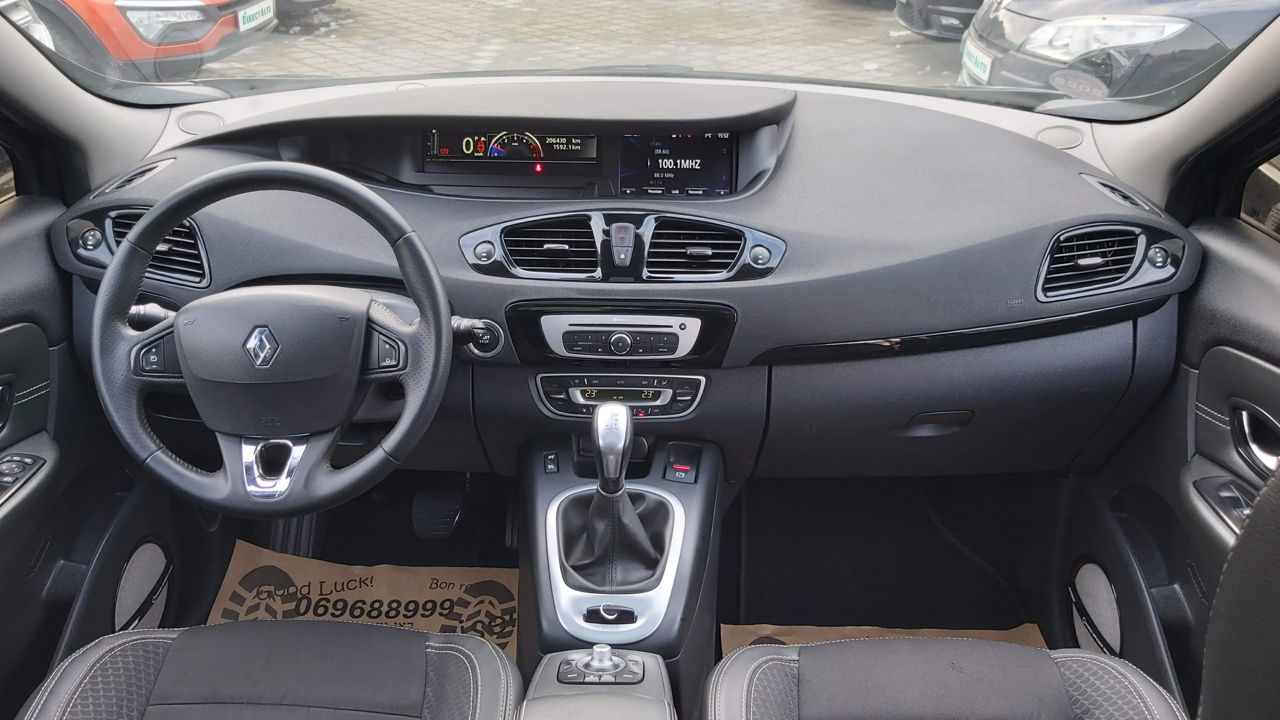 Renault Grand Scenic foto 9