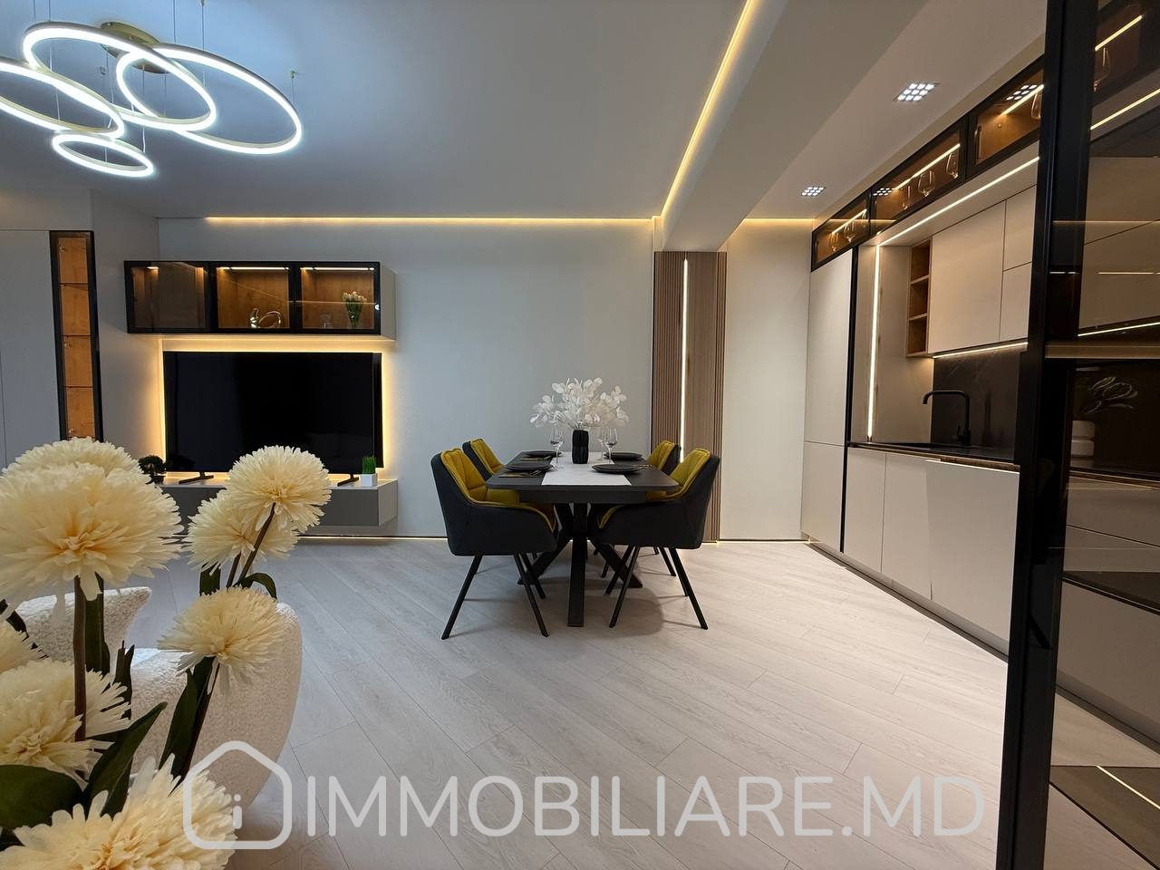 Apartament cu 2 camere, 75 m², Buiucani, Chișinău foto 1