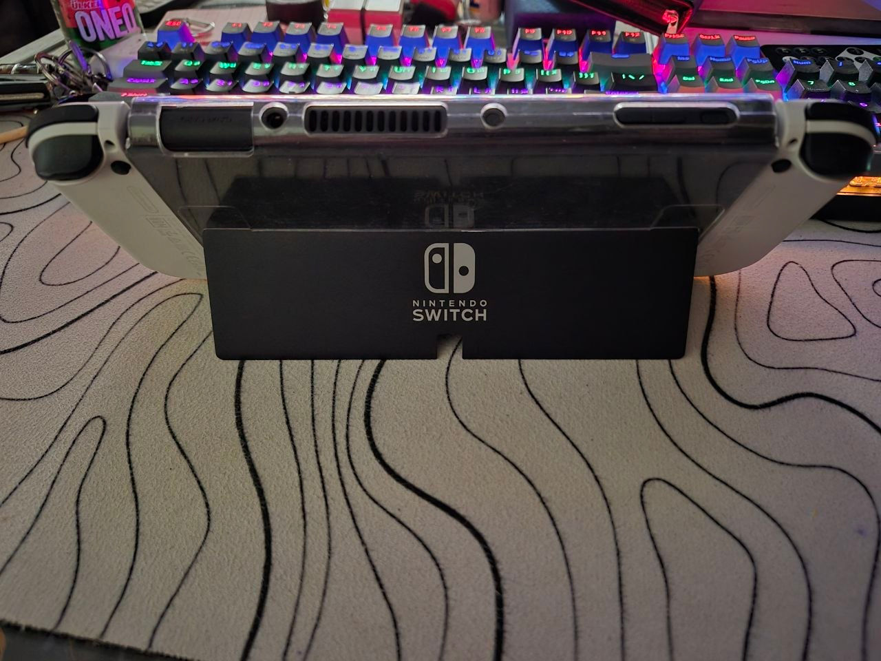 Продам Nintendo Switch Oled