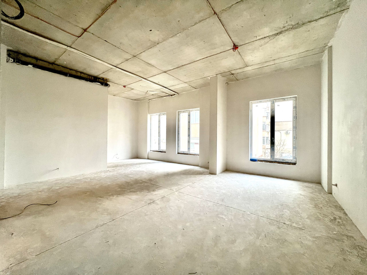 Spațiu comercial/Коммерческая площадь 57.6 m2; Centru foto 0