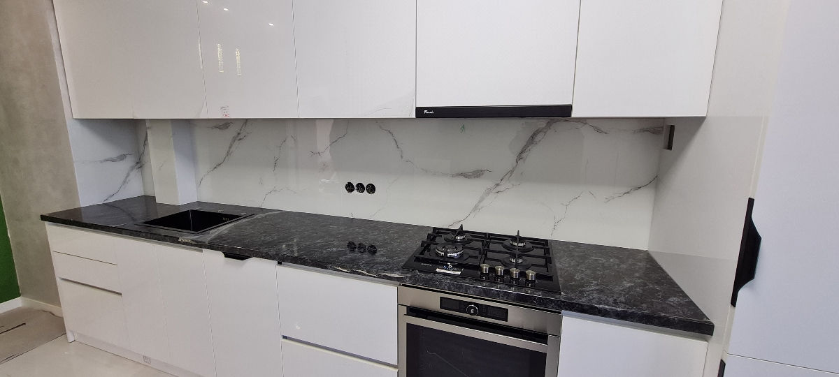 Șorțuri pentru bucătărie din sticlă obesnuita si calita foto 13