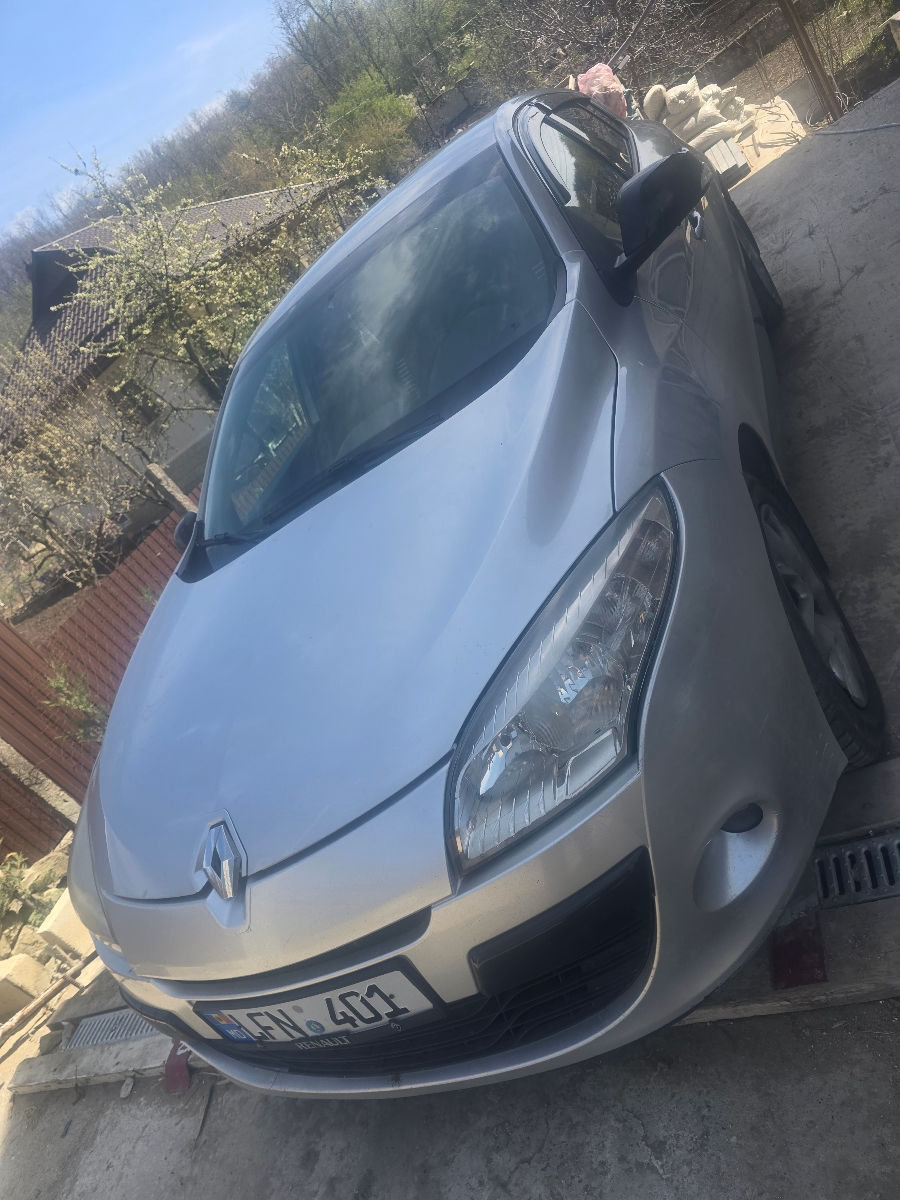 Renault Megane фото 4