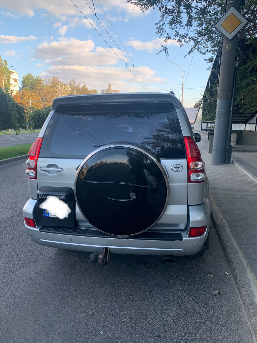 Toyota Land Cruiser Prado foto 6