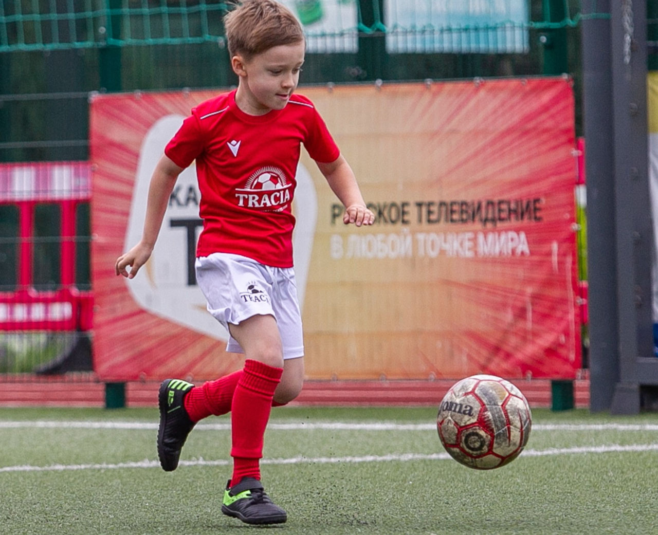 Înscrie-ți copilul la Fotbal pentru Copii de la 3 Ani! foto 1