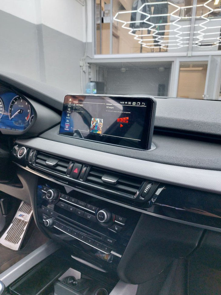 BMW - замена штатных мониторов и приборные панели на Android фото 16