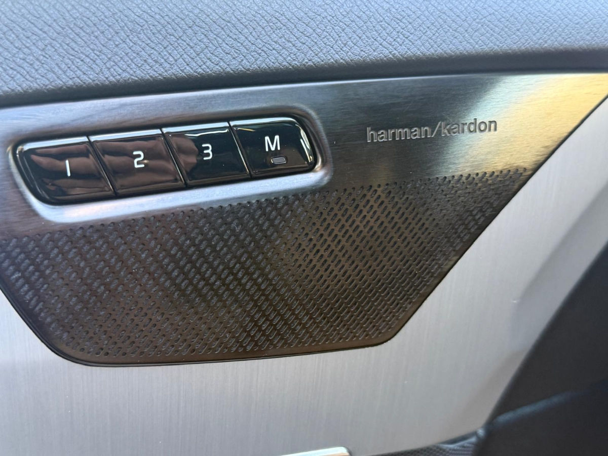 Volvo XC90 2020 photo 10