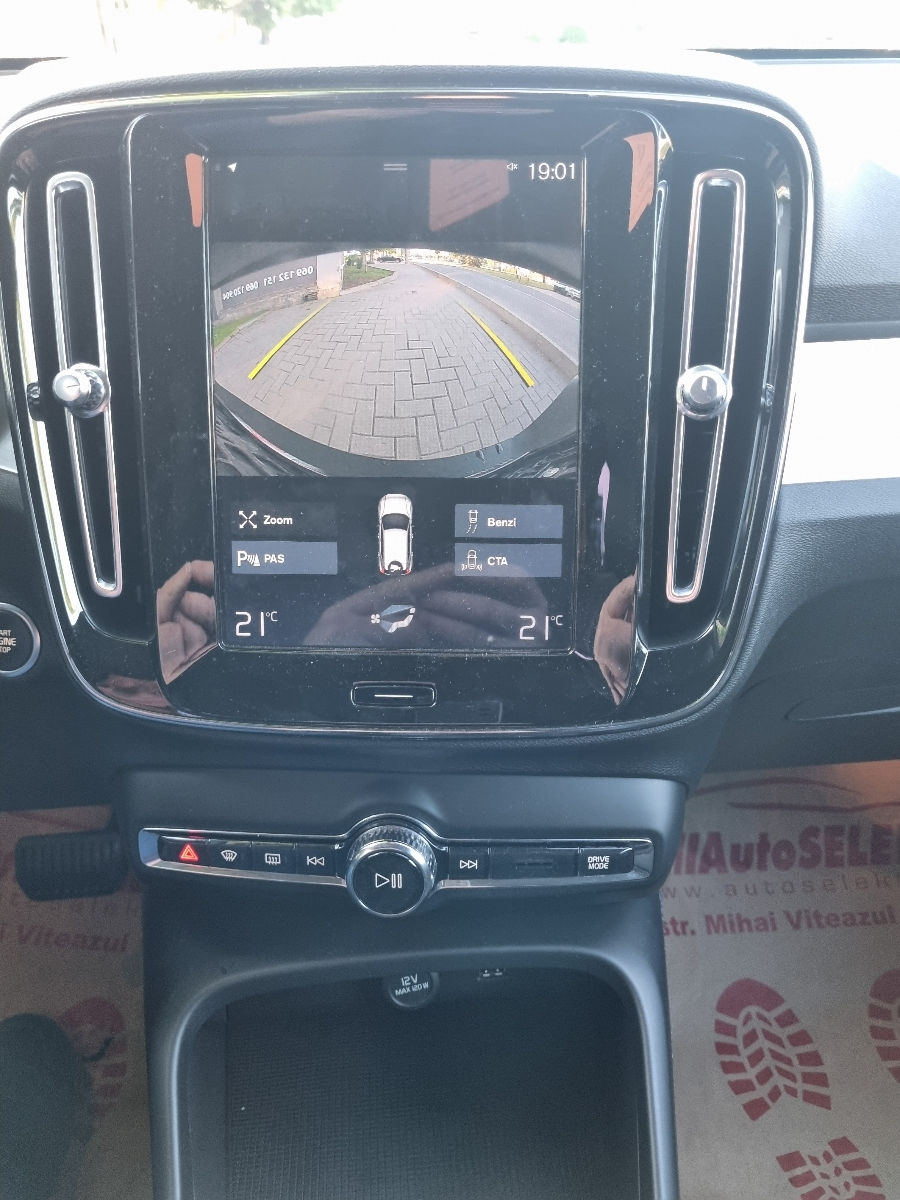 Volvo XC40 2019 photo 14