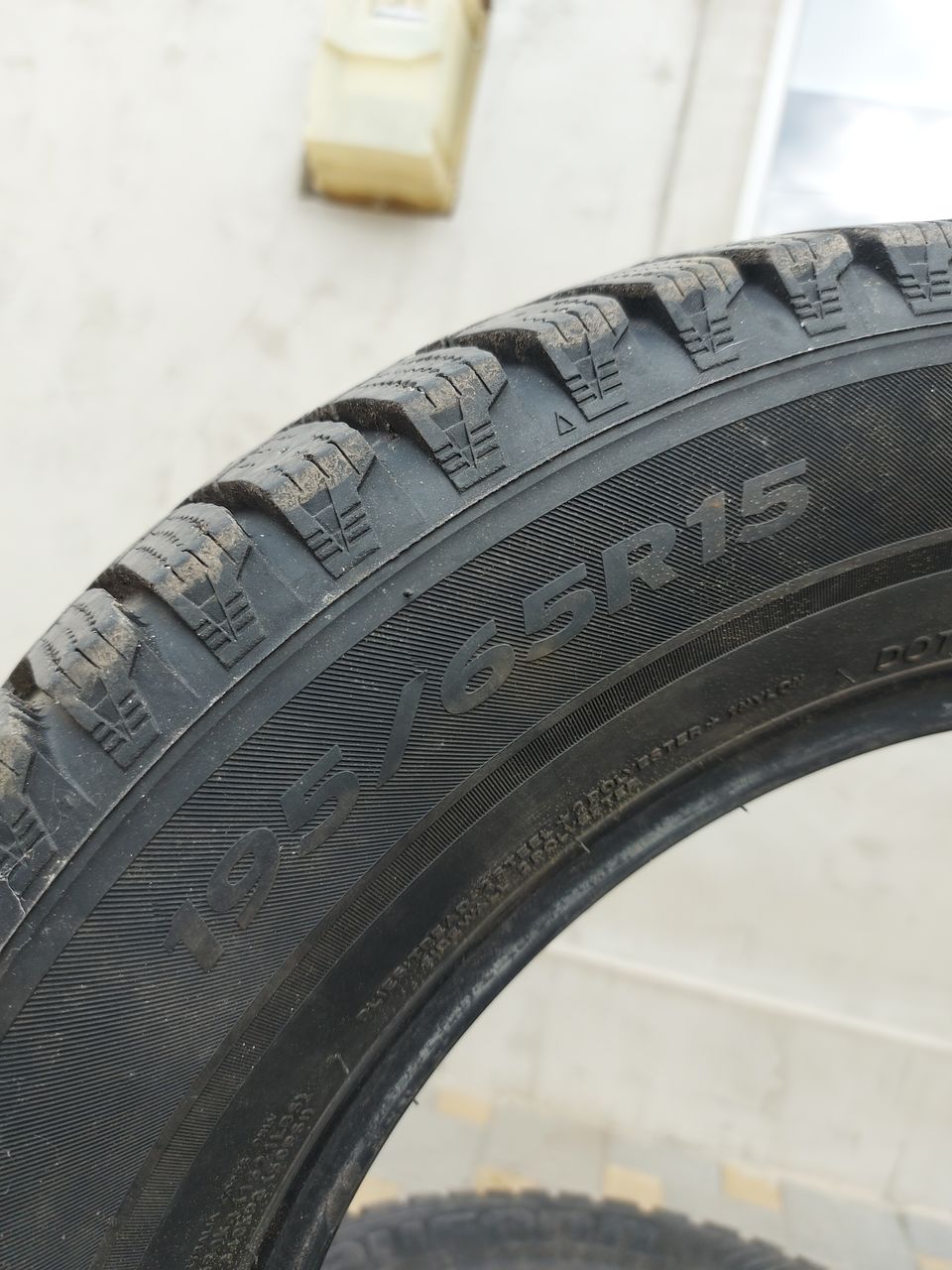 Laufen (hankook) 195/65r15 4 шт.