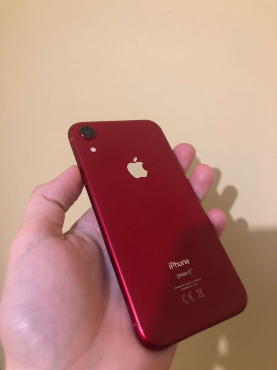 Оригинальный iPhone XR заблокирован iCloud