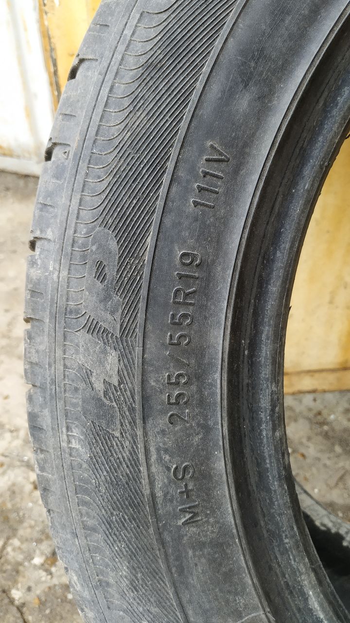 Pirelli R19 M+S 265/55,Goodyear R19 M+S 255/55