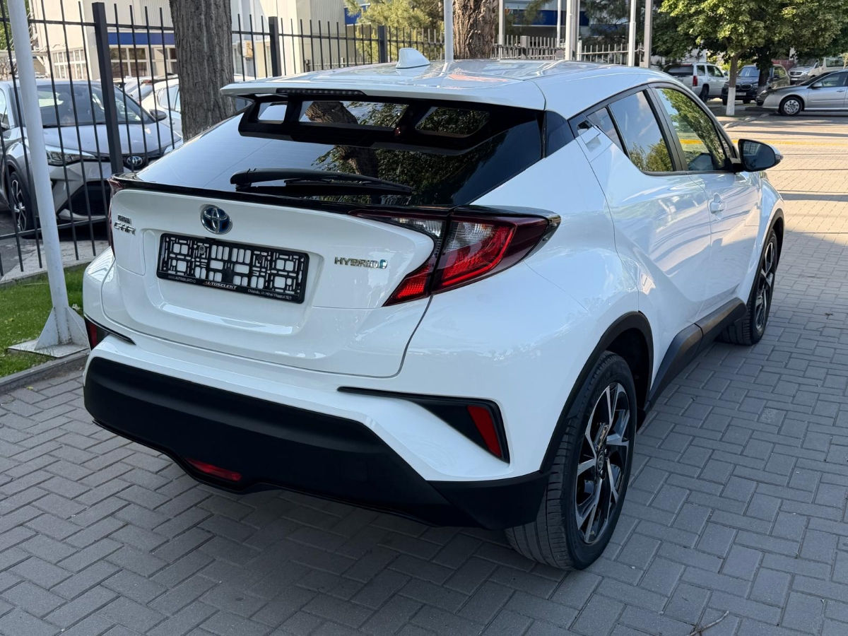 Toyota C-HR 2023 photo 5