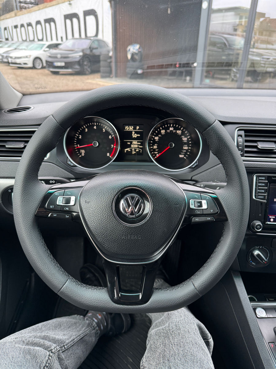 Volkswagen Jetta foto 6