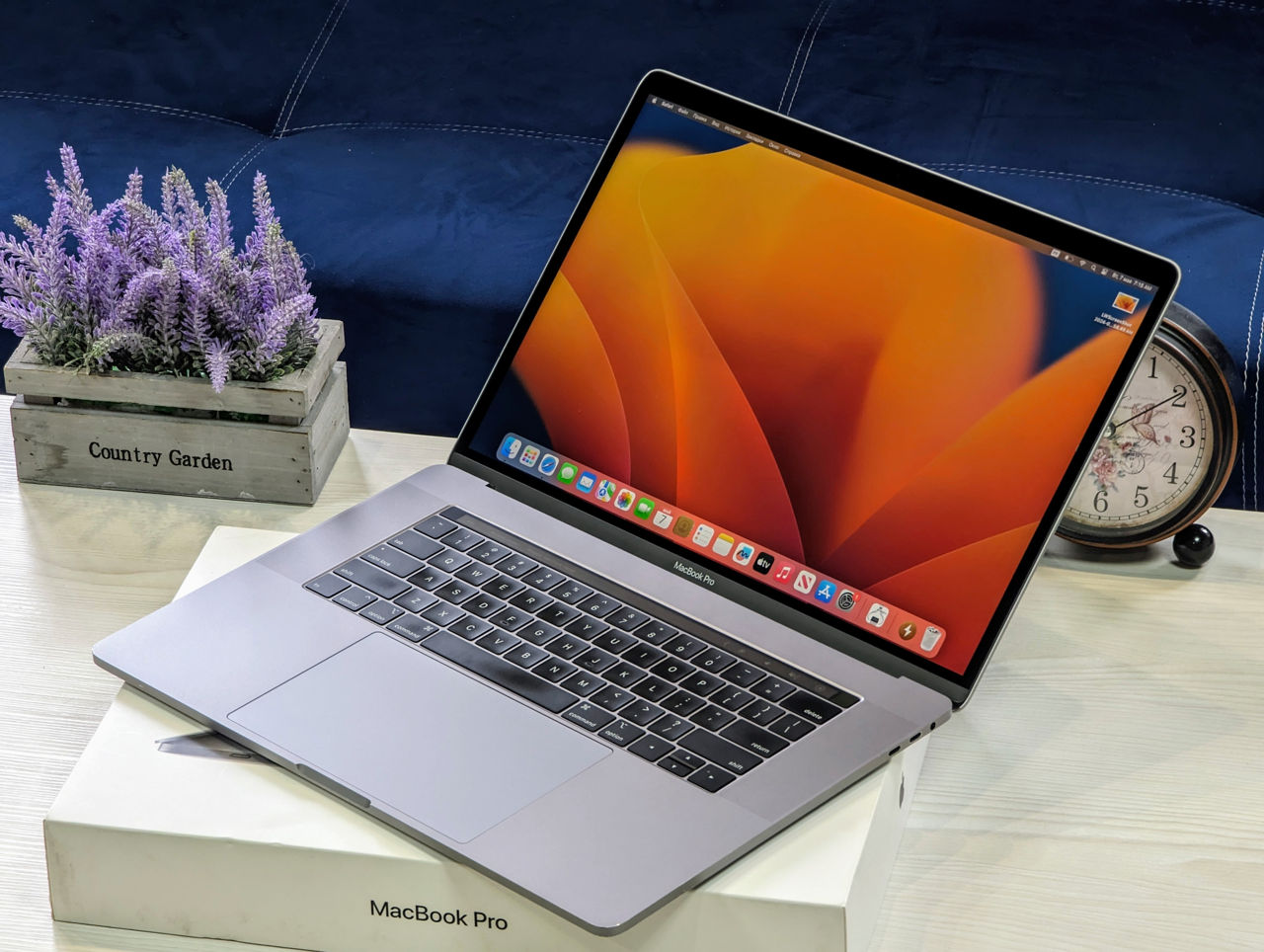 MacBook Pro 15 Retina 2019 (Core i7 9750H/16Gb Ram/256Gb SSD/Radeon Pro ...