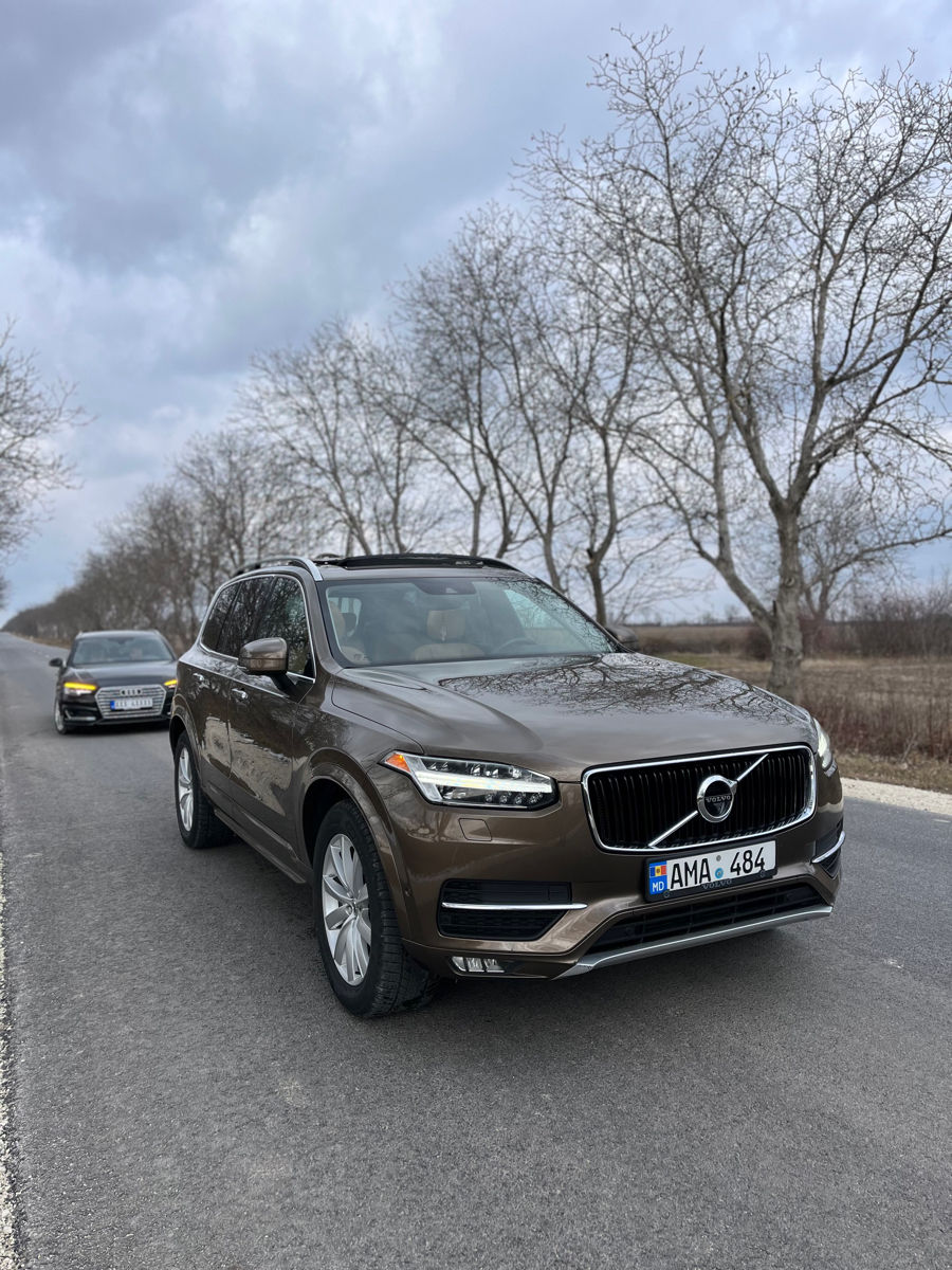 Volvo XC90 foto 1