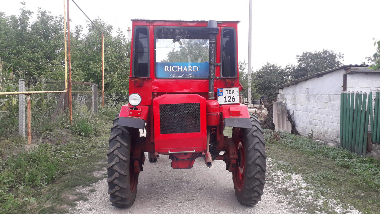 Продам трактор Т-16