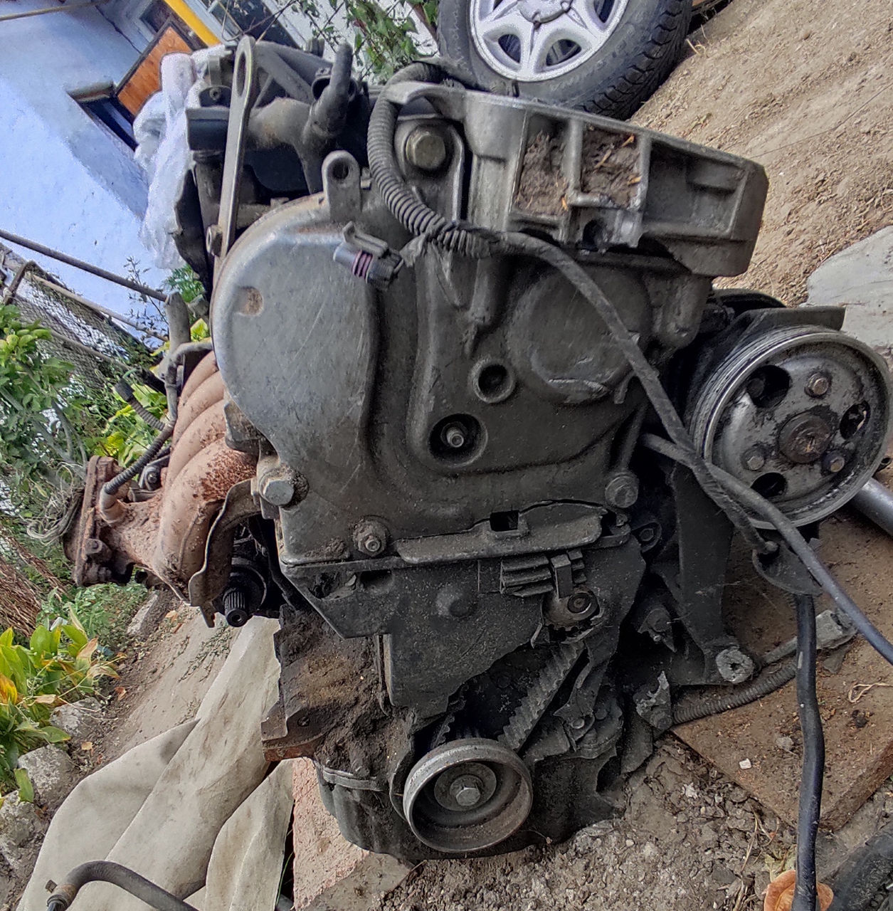 Мотор 1.6 бензин