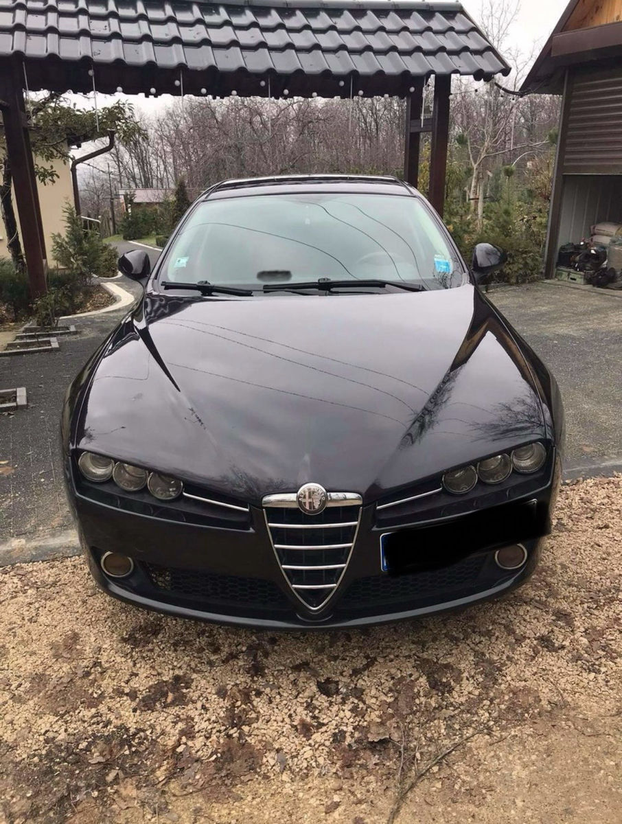 Alfa Romeo 159 фото 0