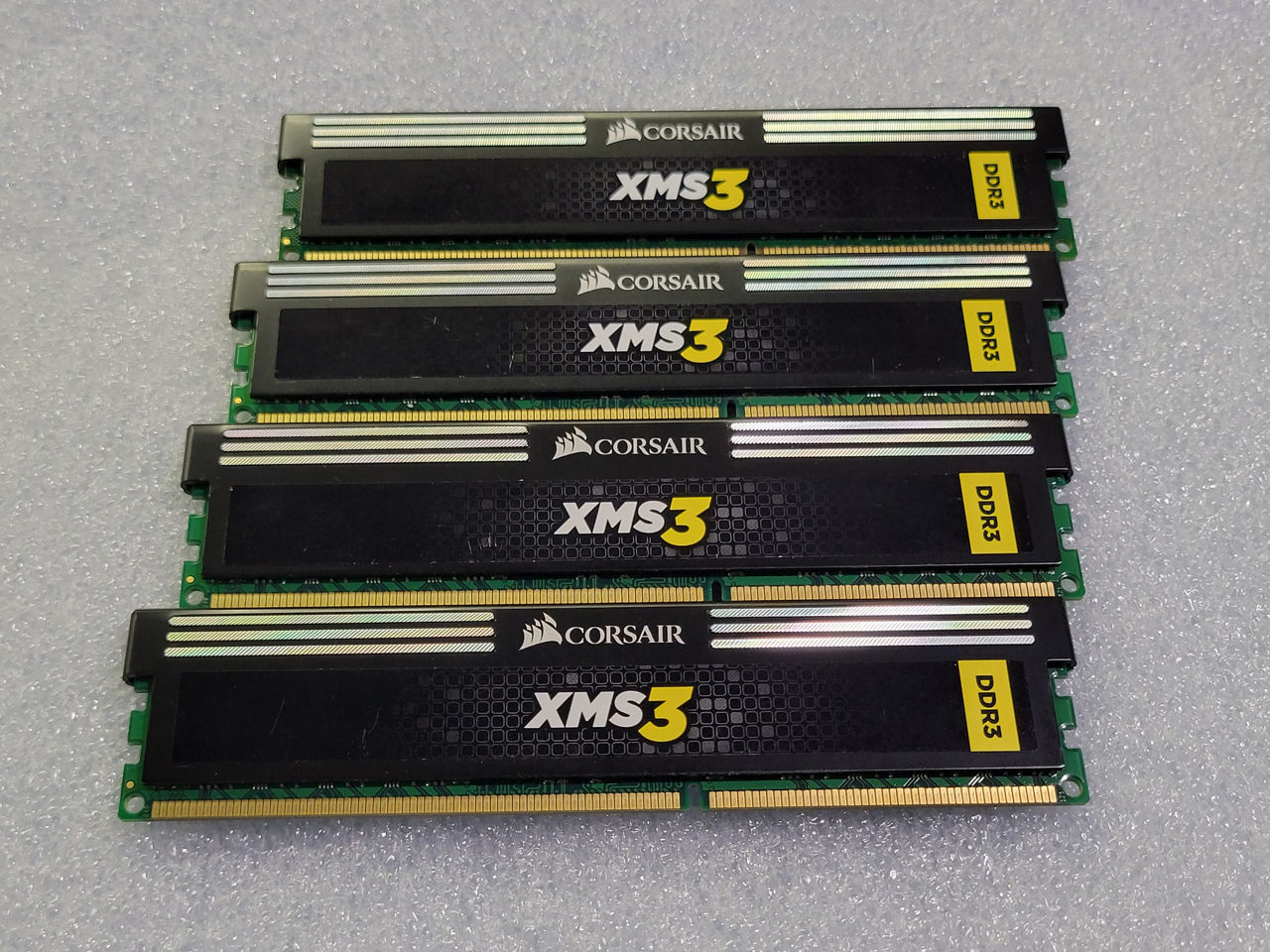 32Gb DDR3 KIT Corsair XMS3 foto 0