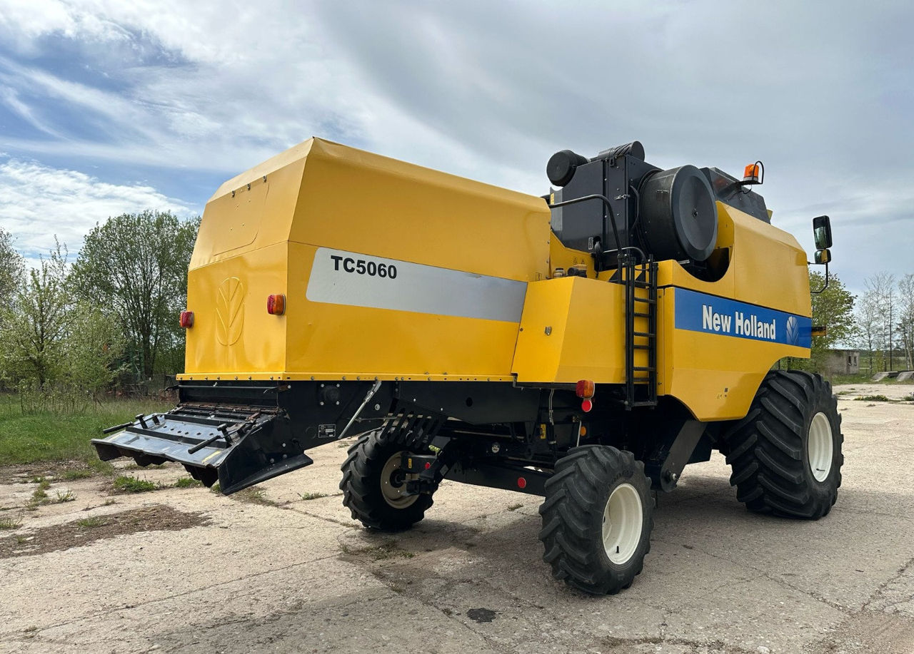 New Holland TC5060 foto 5