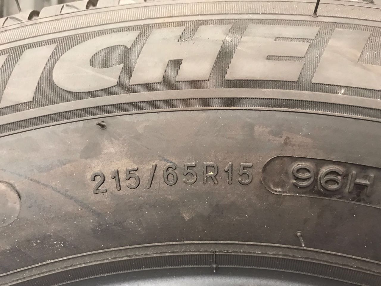215/65 R15 Michelin