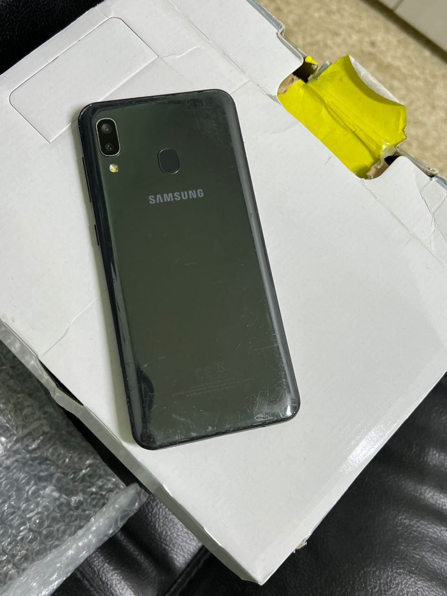 Samsung A20 3/32gb dual sim  foto 0