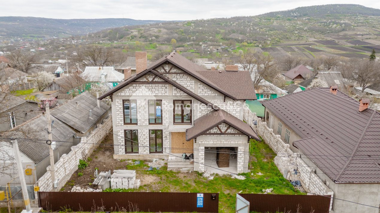 Casă,370m²,Lozova