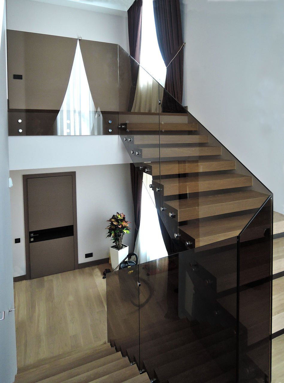 Grilaje (Balustrade din sticla). Scari din sticla.Ограждения балконов и лестниц. Лестницы из стекла. фото 5