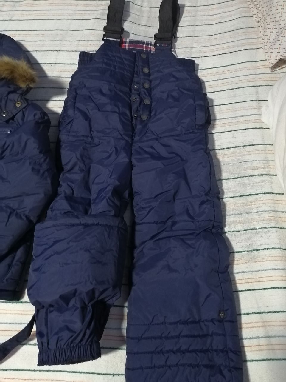 Куртка и штаны на подтяжках