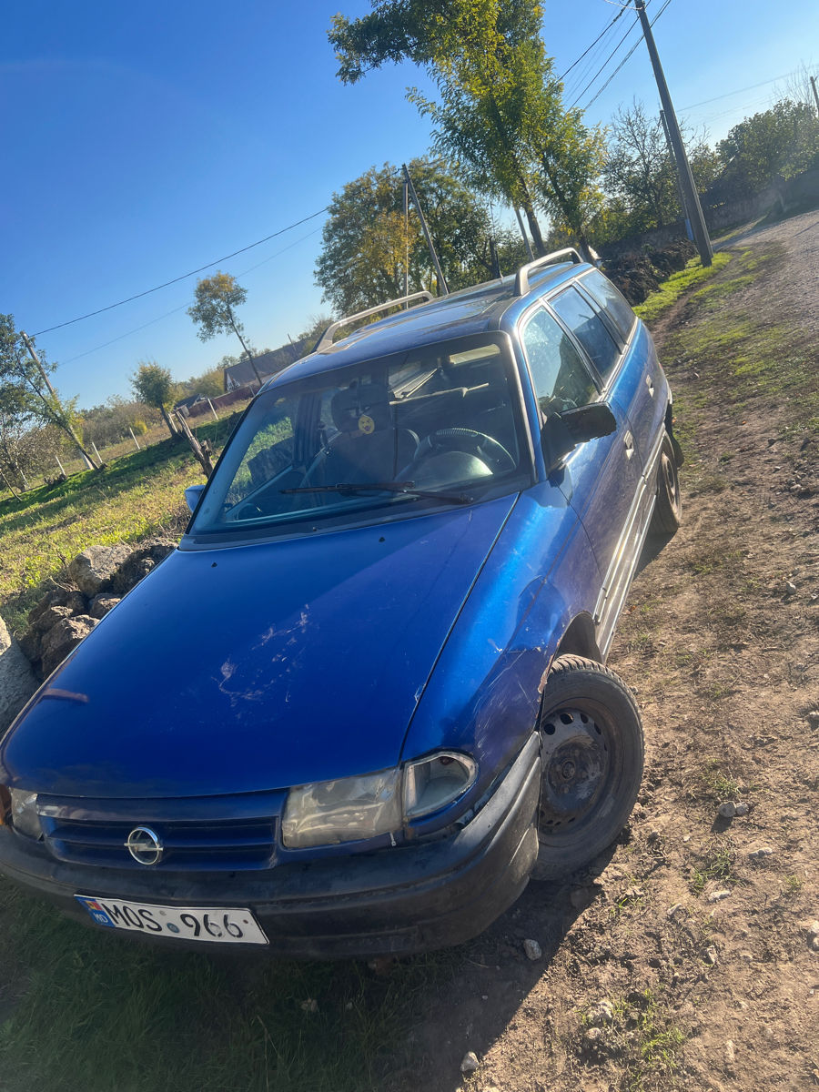 Opel Astra foto 0