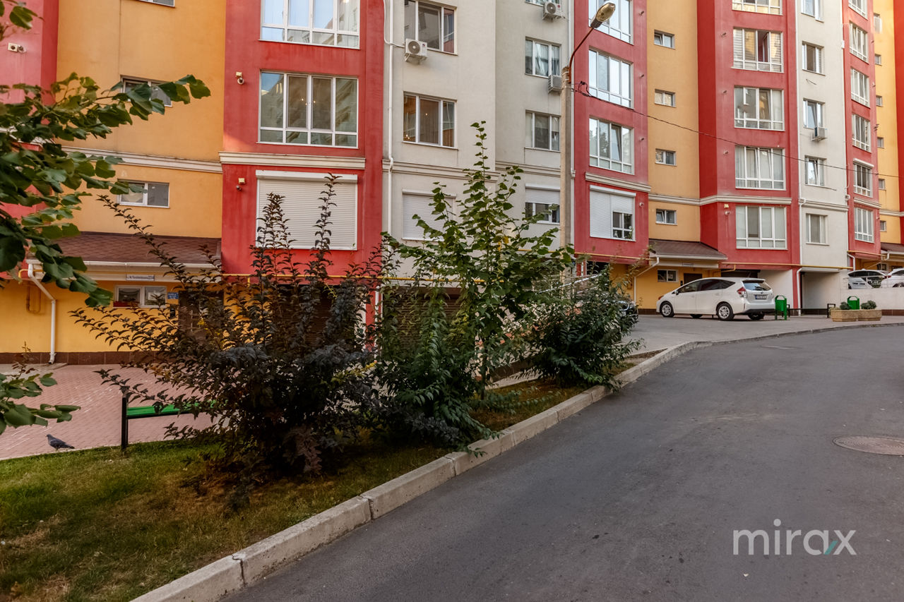 Apartament cu 2 camere, 70 m², Centru, Chișinău foto 18