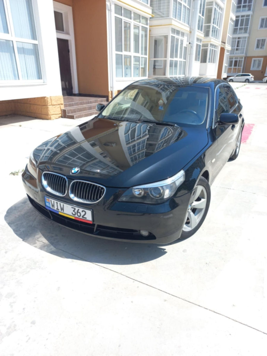 BMW 5 Series фото 7