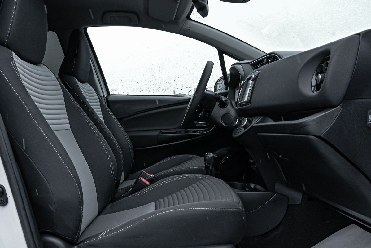 Toyota Yaris foto 10