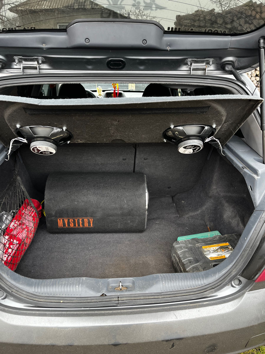 Nissan Almera фото 1