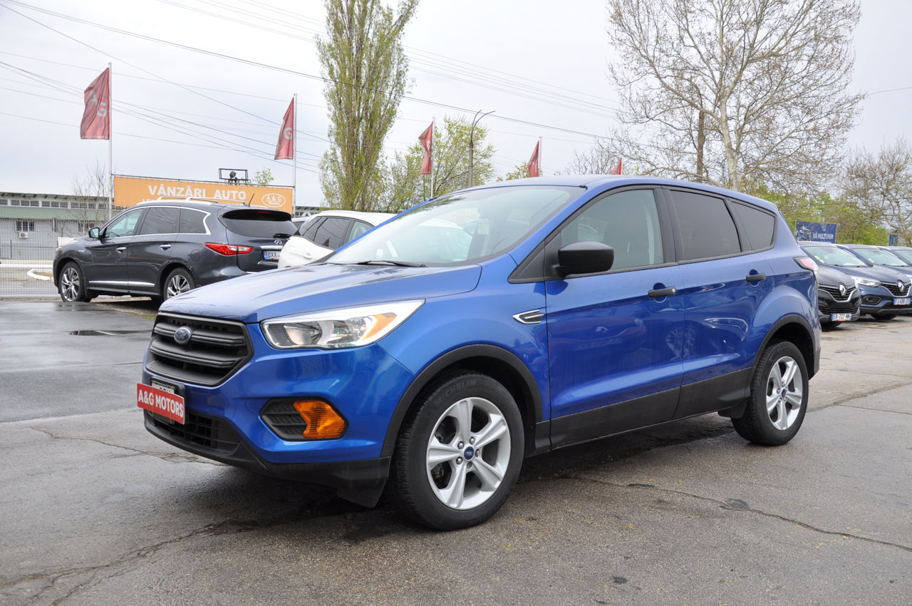 Ford Kuga foto 1