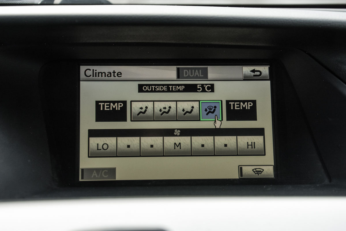 Lexus RX Series фото 12