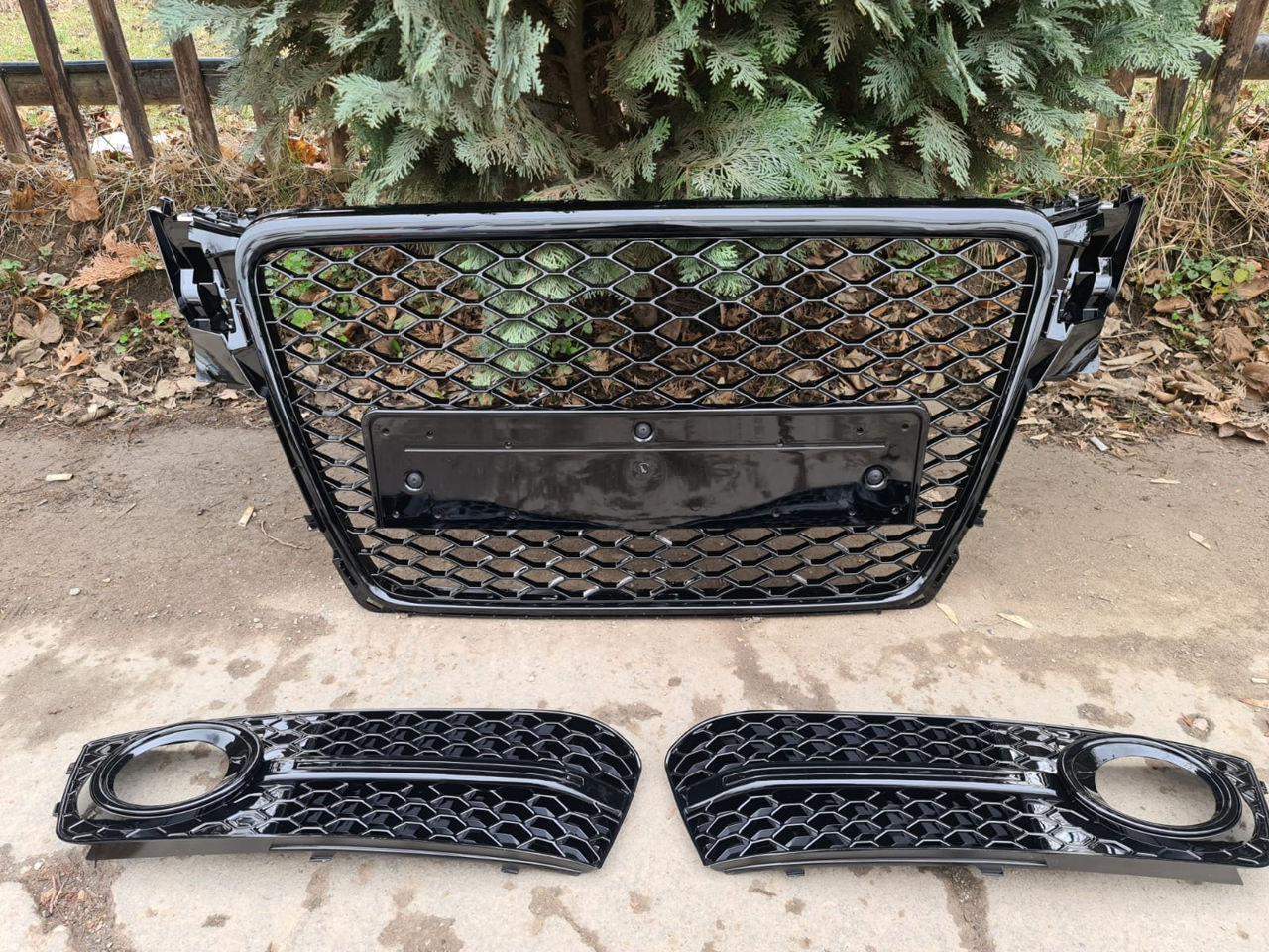 Livrare gratuita Grila RS Audi A4 B8 (2007-2012) RS4 Design Negru Lucios foto 9