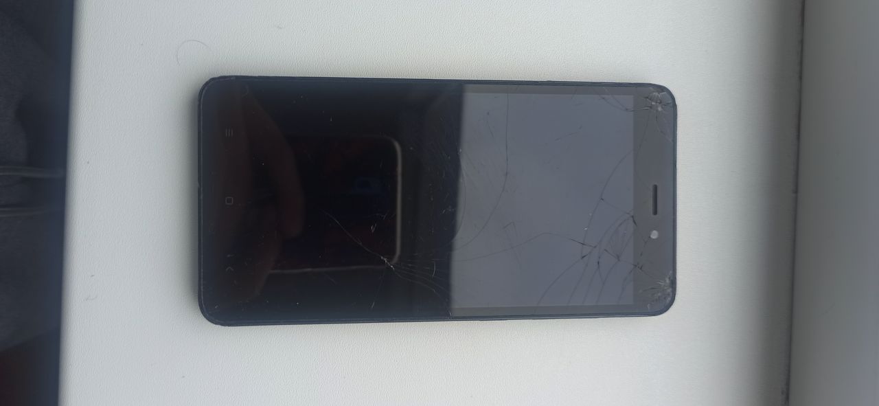 Продам телефон